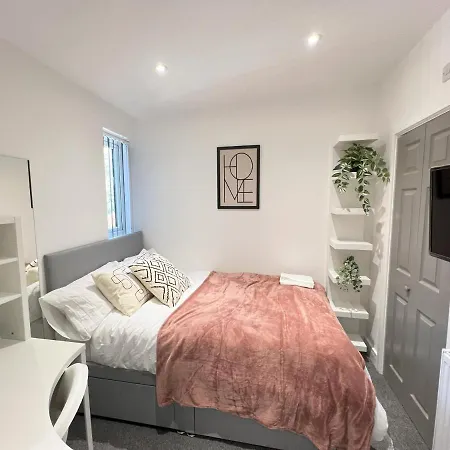 We House - Selly Oak * Birmingam