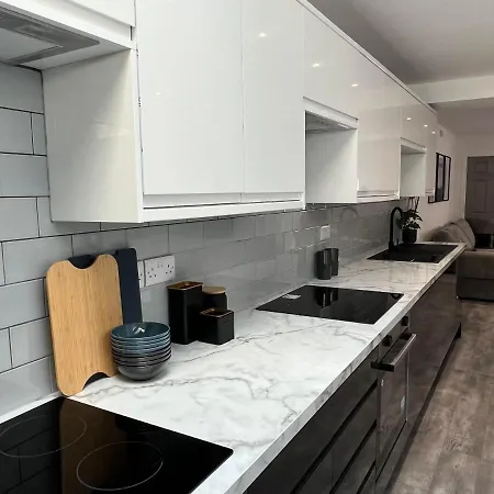We House - Selly Oak